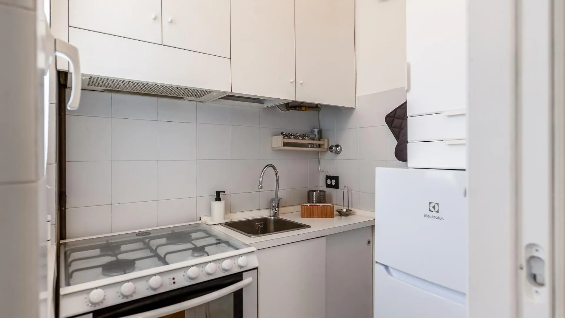 Mac Mahon 9 Apartment Milan 0*,  Italy
