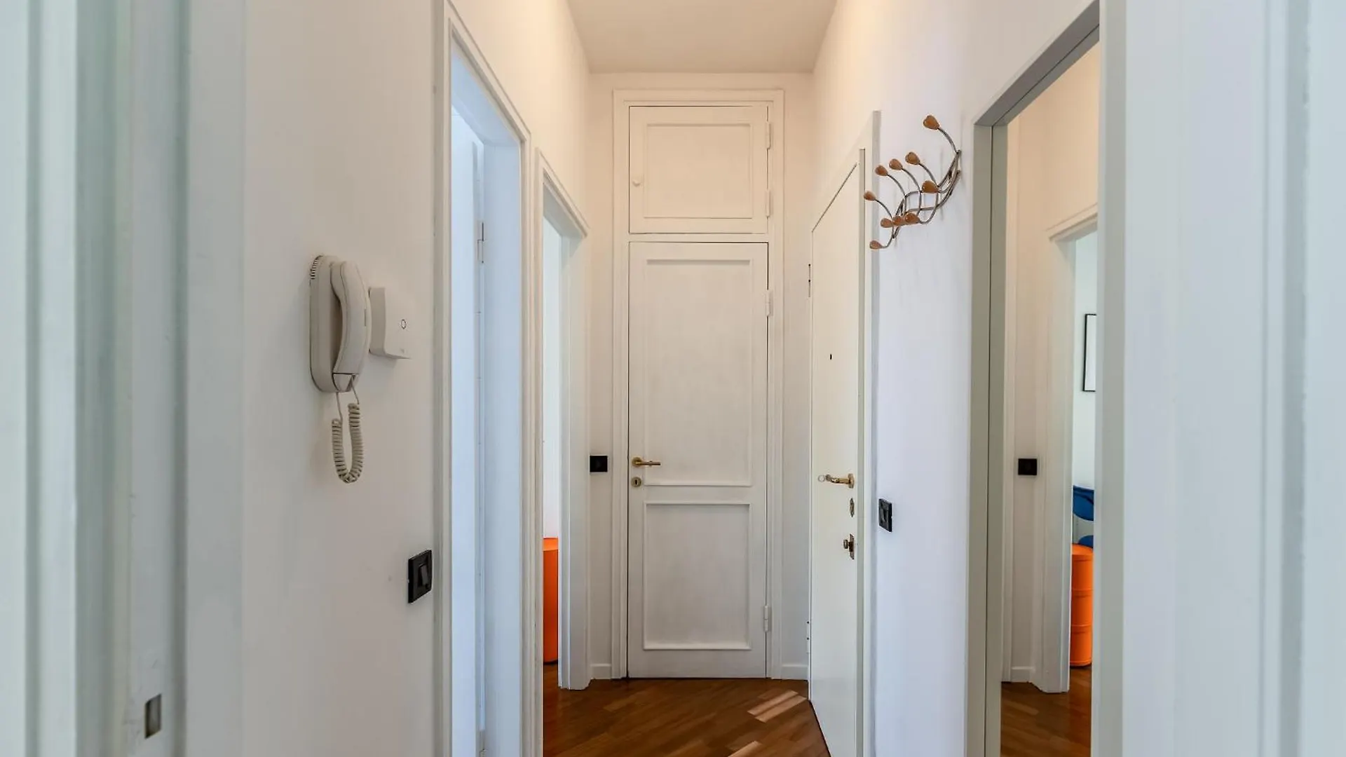 Mac Mahon 9 Apartment Milan 0*,  Italy
